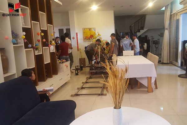 Vai Trò Của Set Up Bối Cảnh Trong Làm Phim Quảng Cáo